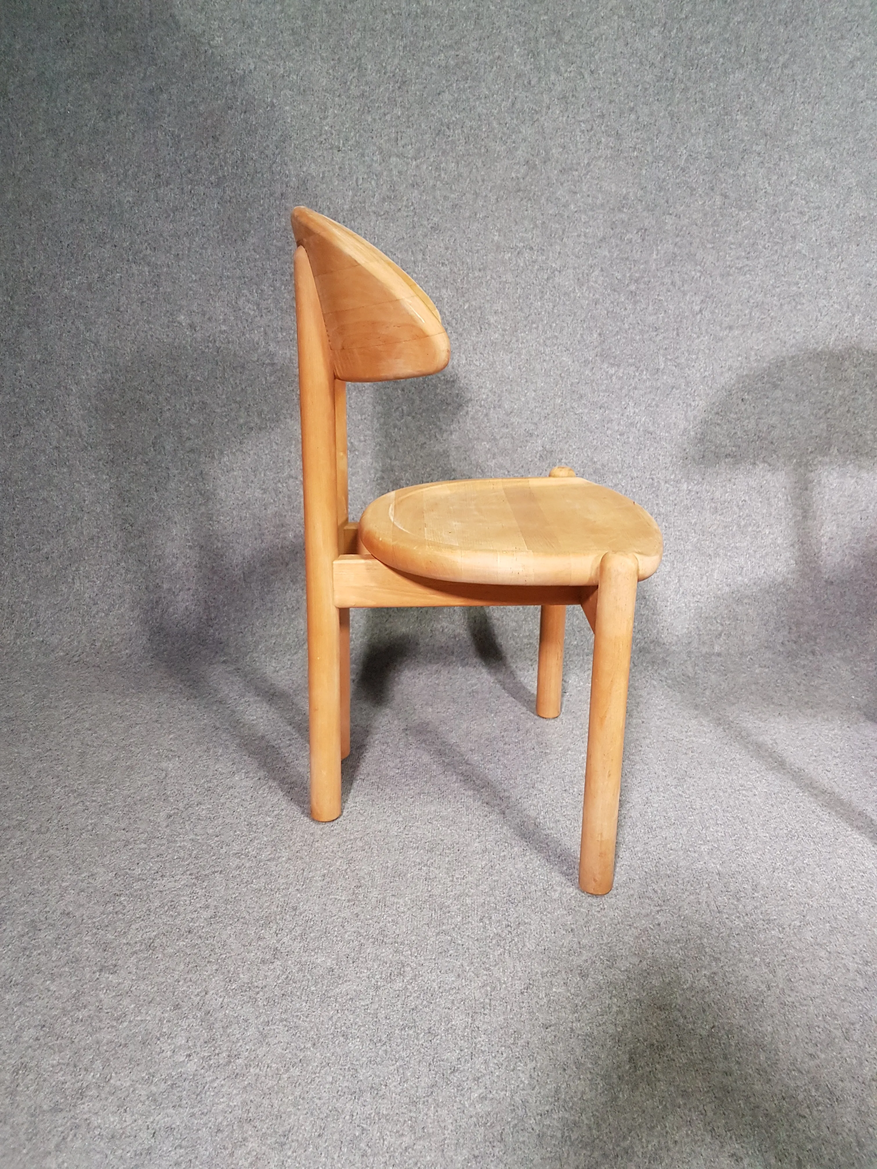 6 x chairs in solid maple by Ansager Møbler, Denmark. Danish craftsmanship