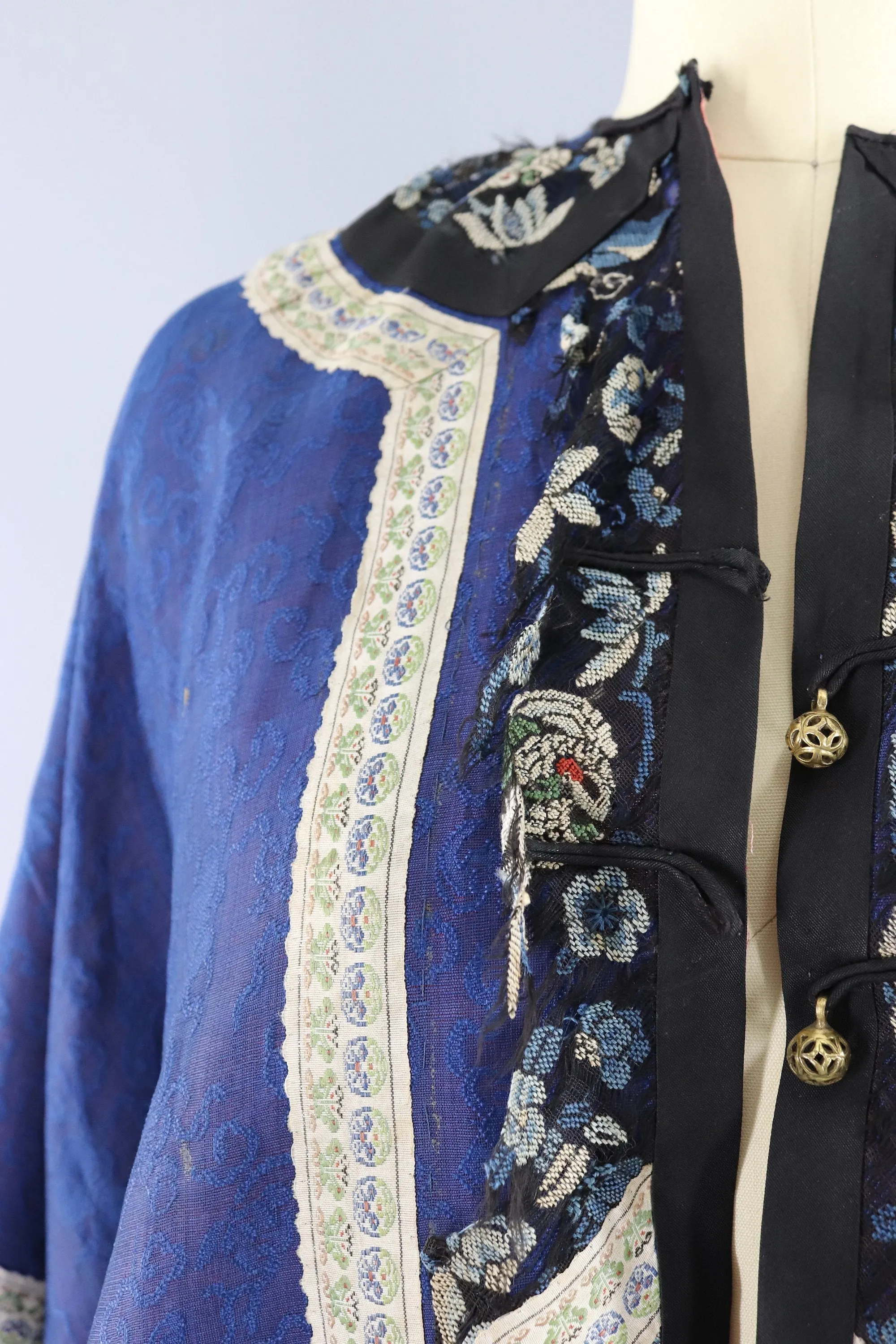 Antique 1870s-1890s Silk Embroidered Chinese Court Jacket