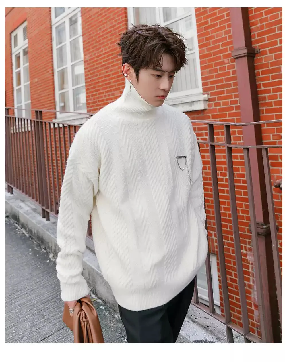 Chuan Cable Knit Cozy Fit Turtleneck