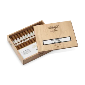 Davidoff Signature No. 2 Cigar