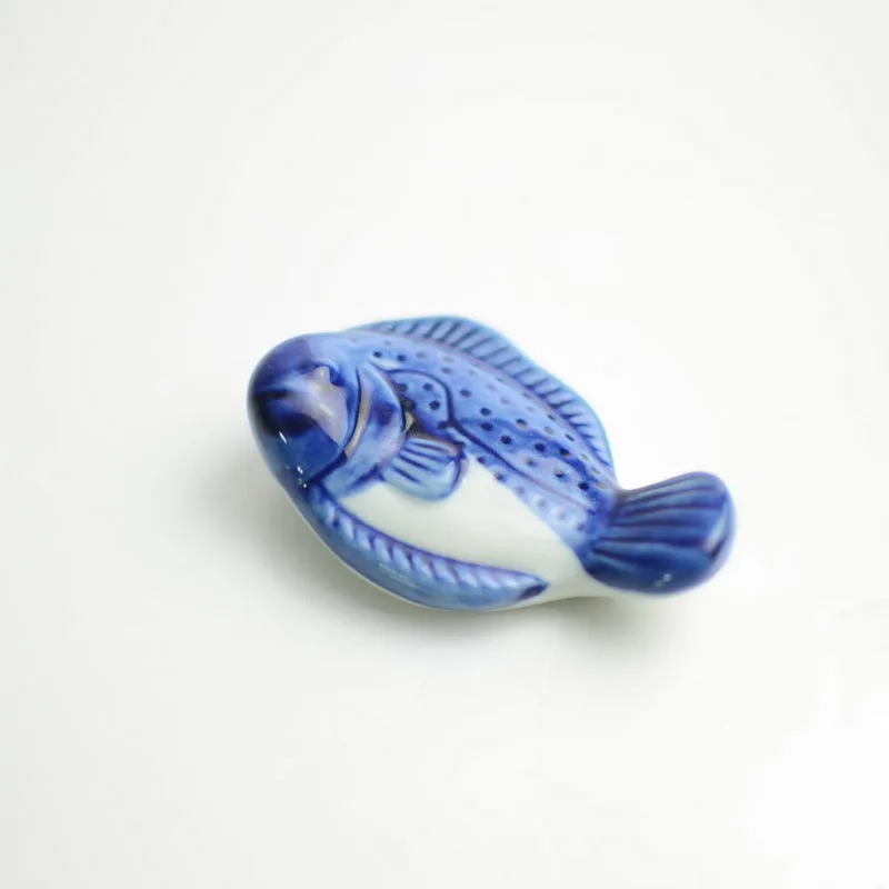 Gohobi Blue Fish Chopstick Rest