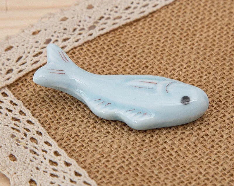 Gohobi Fish Chopstick Rest