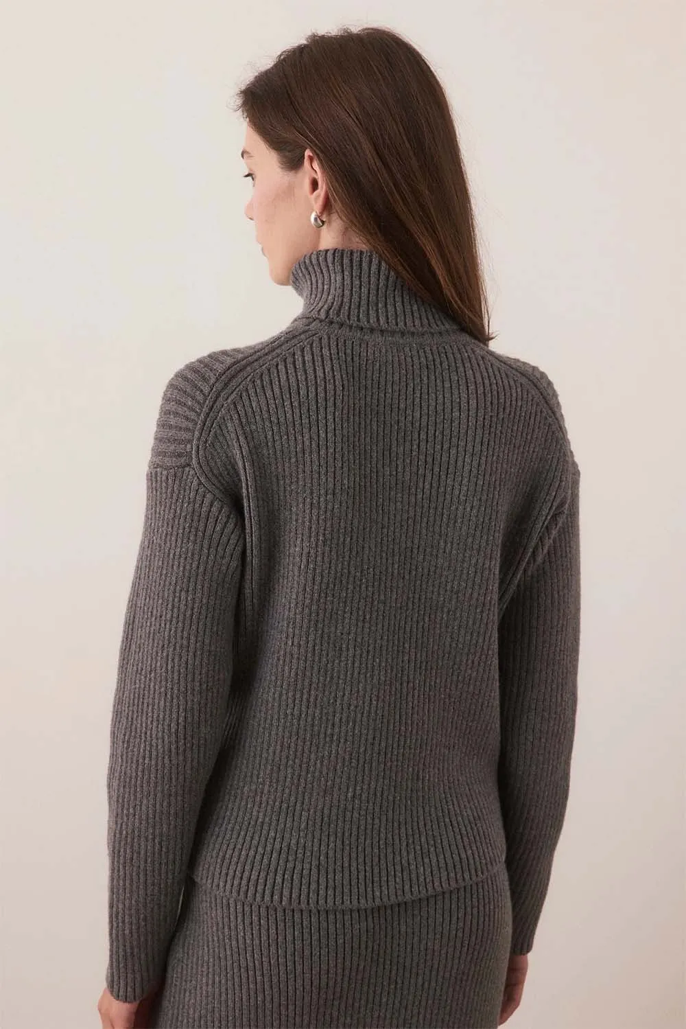 ISLA KNIT TURTLENECK