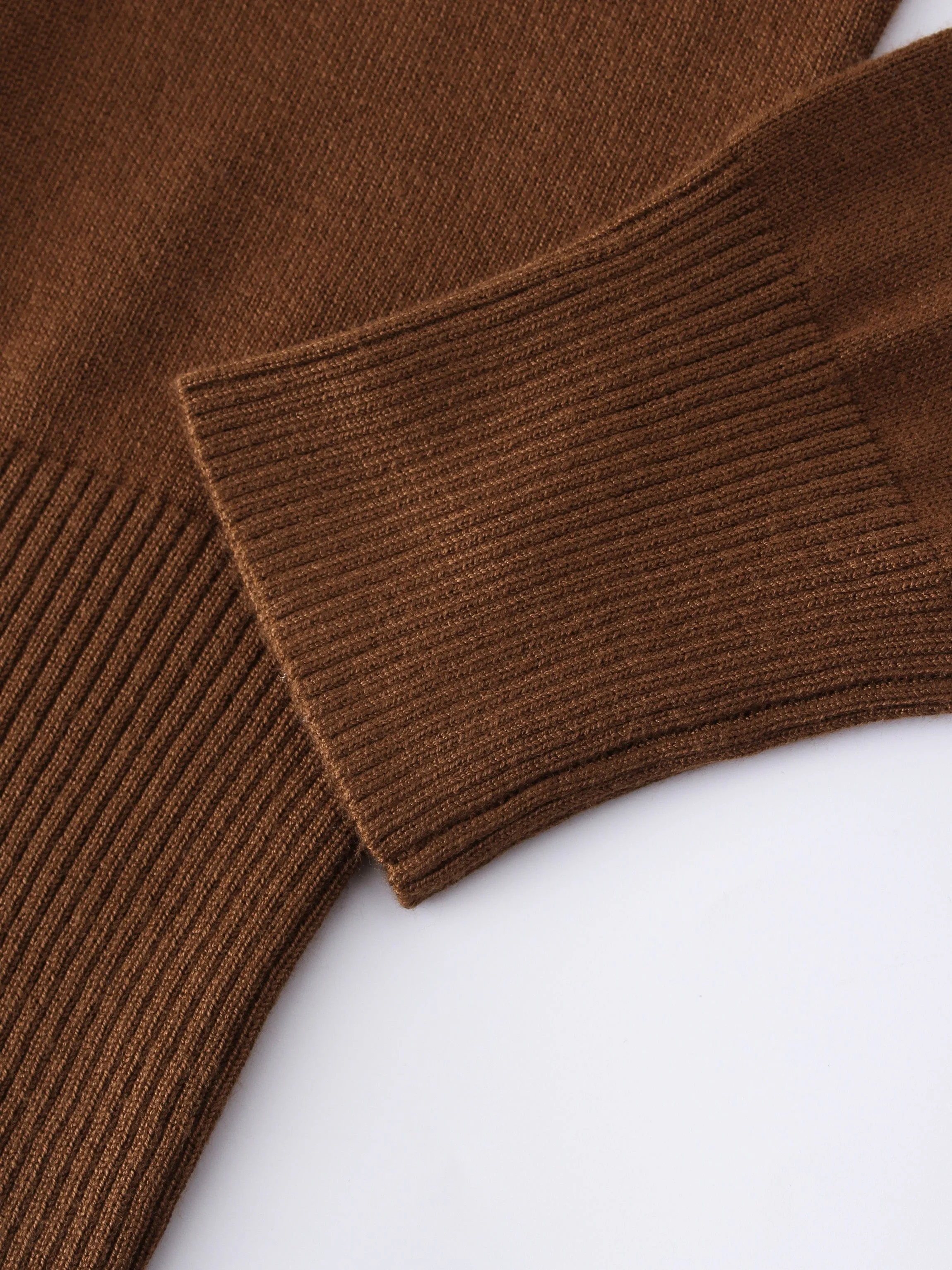 PLEATED TURTLENECK-BROWN