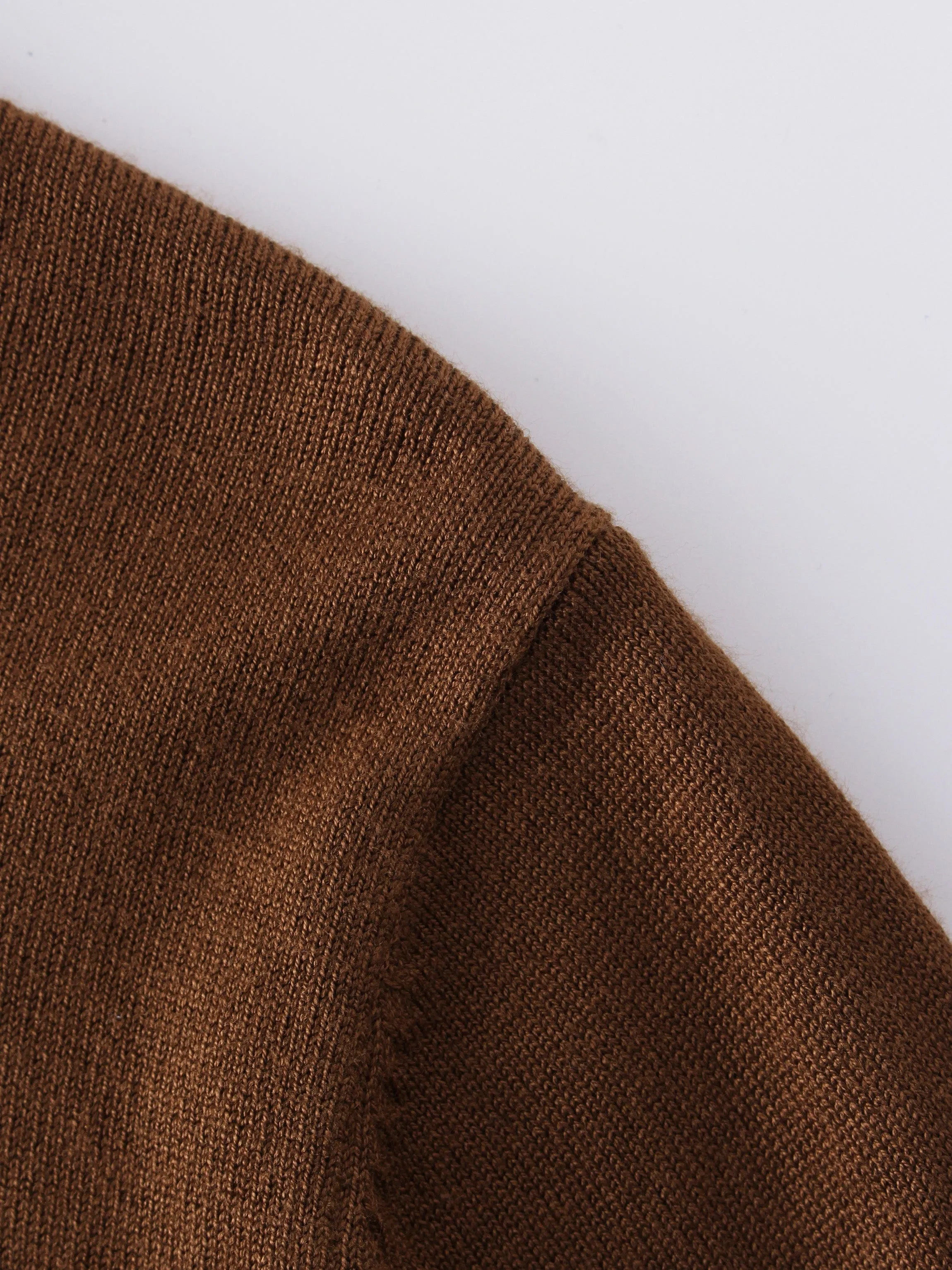 PLEATED TURTLENECK-BROWN