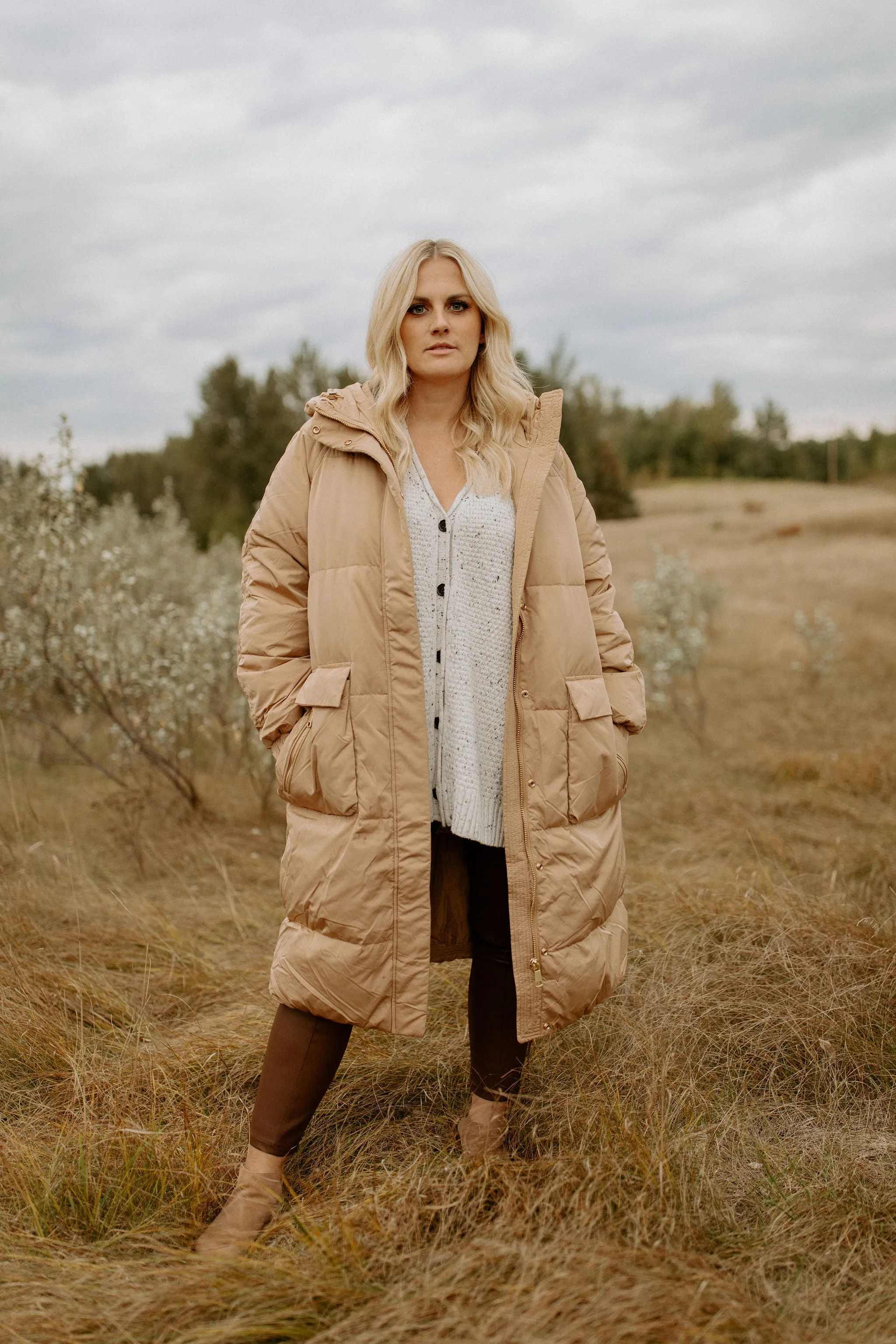 The Camila Puffer Jacket - Tannin - PLUS