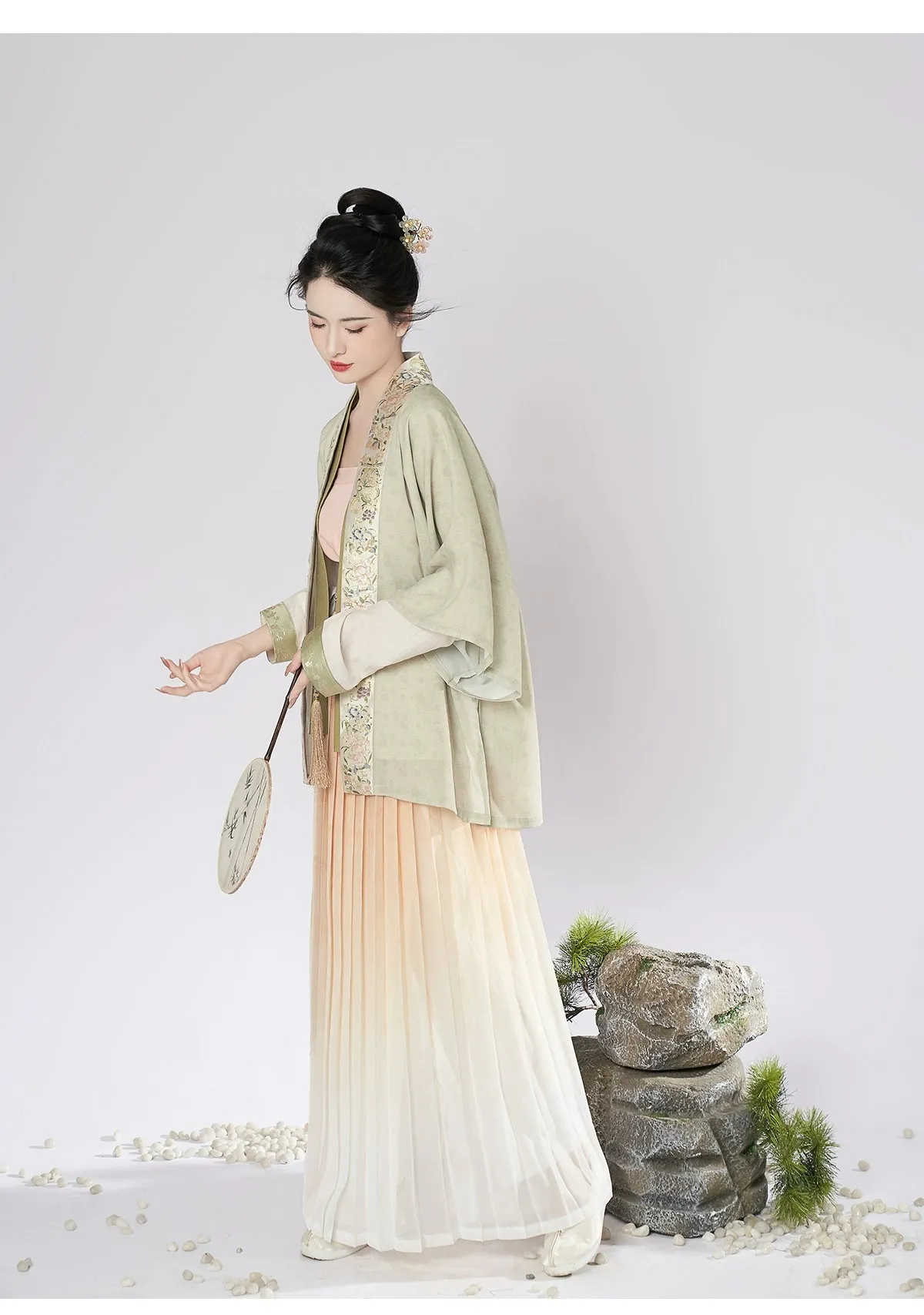 Wan Qiu 挽秋 Coming Autumn Song Dynasty Ruqun